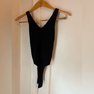 Vince Navy ribbed vneck bodysuit